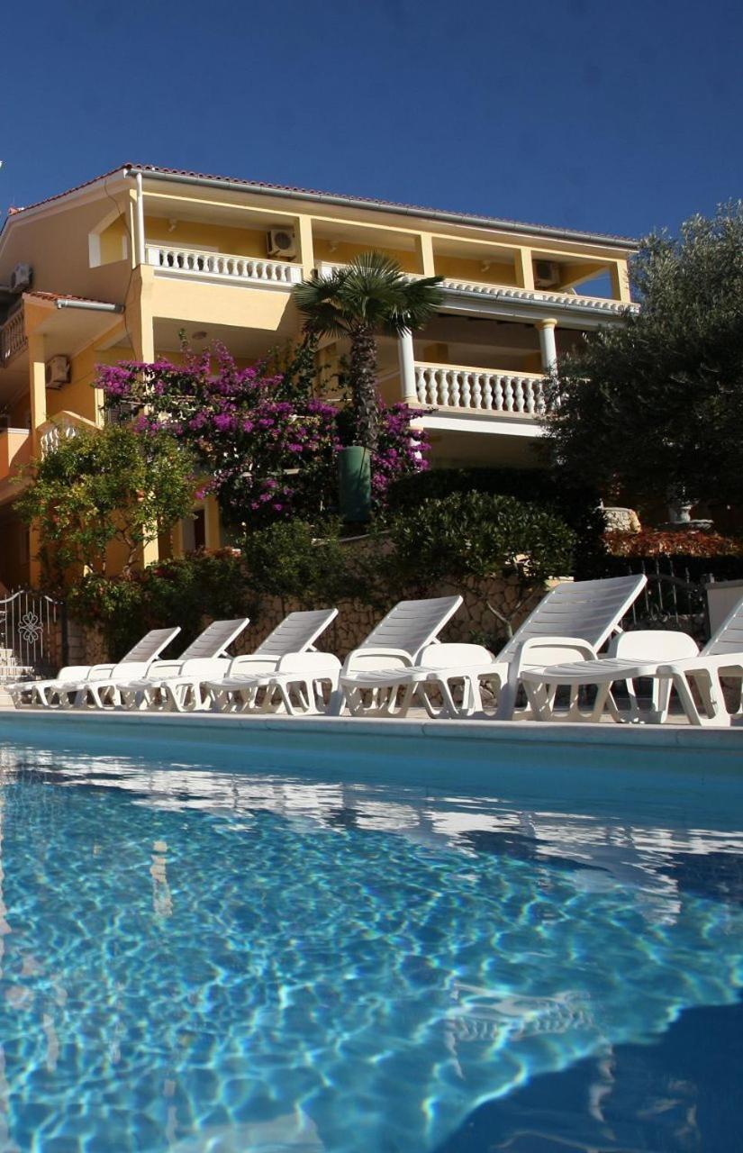 Apartments Mladen Vrsi Εξωτερικό φωτογραφία
