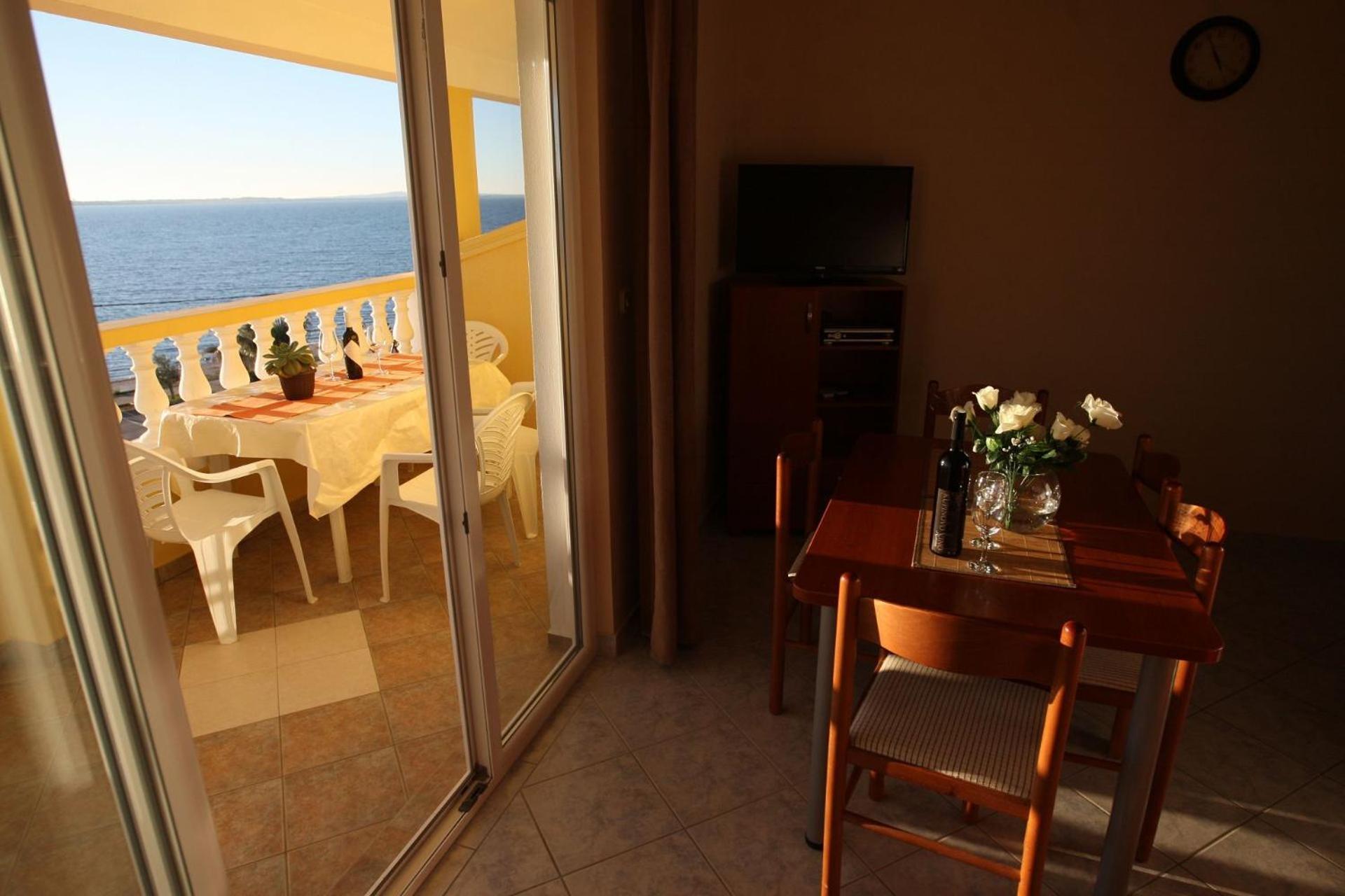 Apartments Mladen Vrsi Εξωτερικό φωτογραφία
